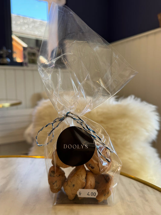 Homemade Vegan Chocolate Chip Cookies with Peanut Butter