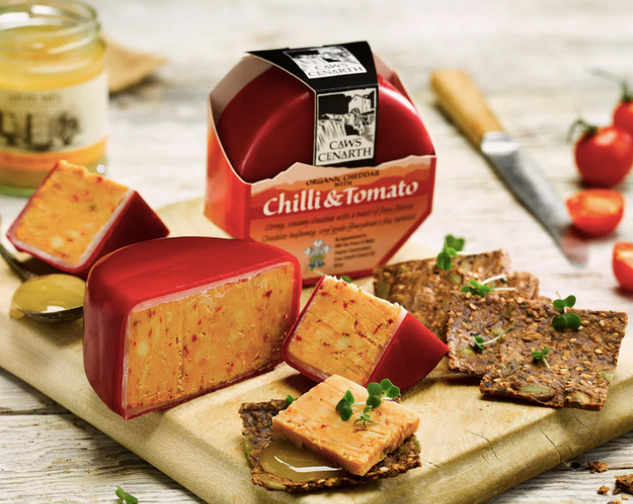 Organic Cheddar with Chilli & Tomato - Caws Cenarth
